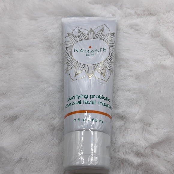 3/$9 Namaste Skin Purifying Probiotic Charcoal Facial Masque - Picture 1 of 3